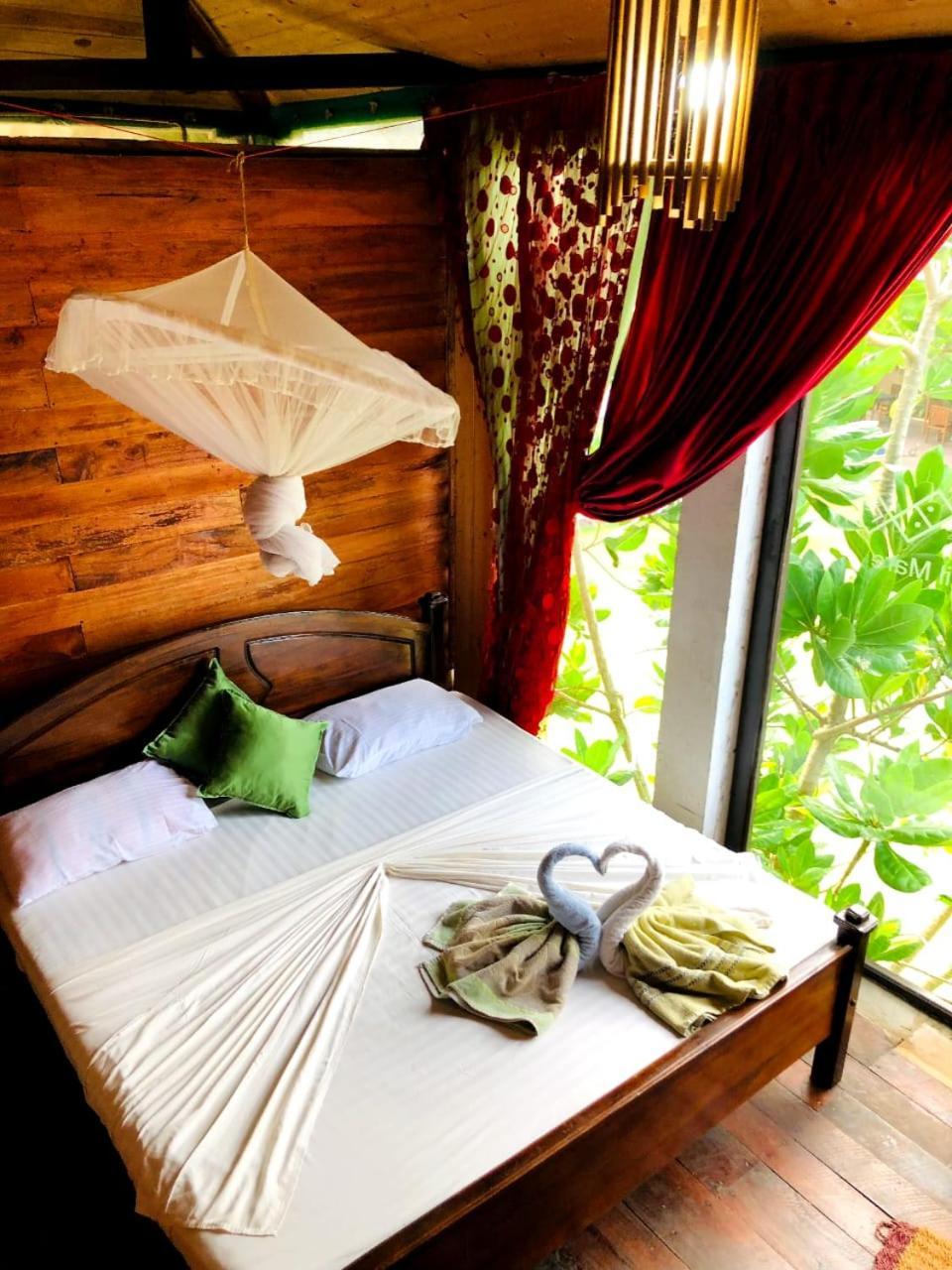 Lucky Sea Beach Hotel Tangalle Exterior foto