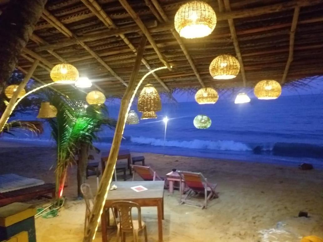 Lucky Sea Beach Hotel Tangalle Exterior foto